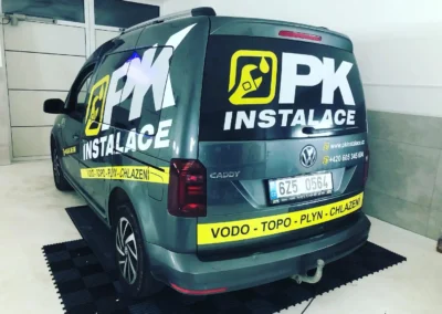 Reklamní polep auta